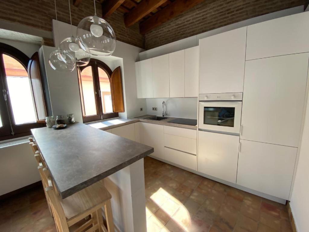 Hostfy Centro Puerta Osario Apartman Sevilla Kültér fotó