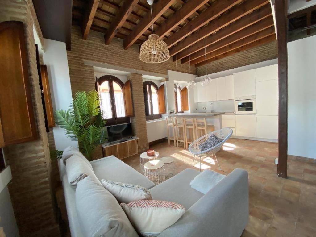 Hostfy Centro Puerta Osario Apartman Sevilla Kültér fotó