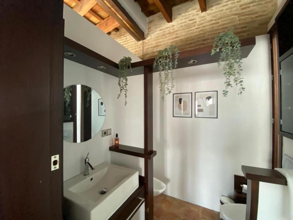 Hostfy Centro Puerta Osario Apartman Sevilla Kültér fotó